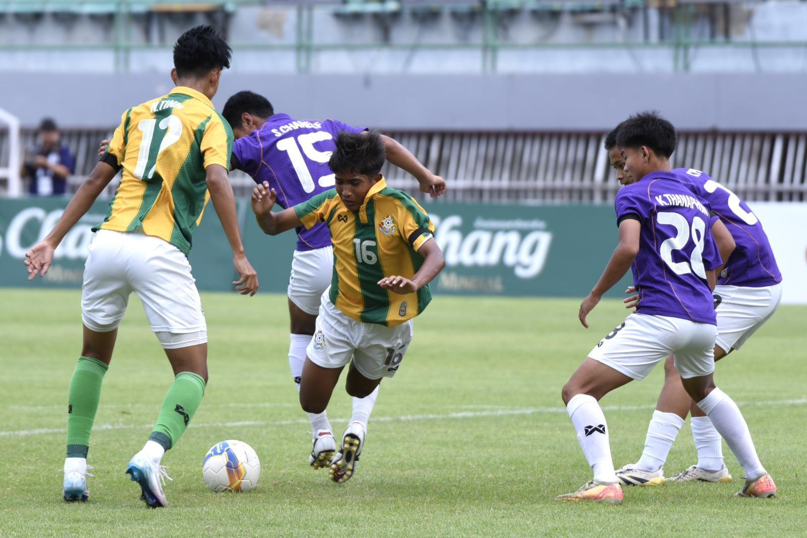 ดูบอลสด ! จตุรมิตร เทพศิรินทร์ พบ กรุงเทพคริสเตียน 22 พ.ย.68